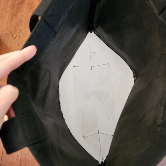 Lululemon Tyvek Felt black and white tote bag - Picture 6 of 6